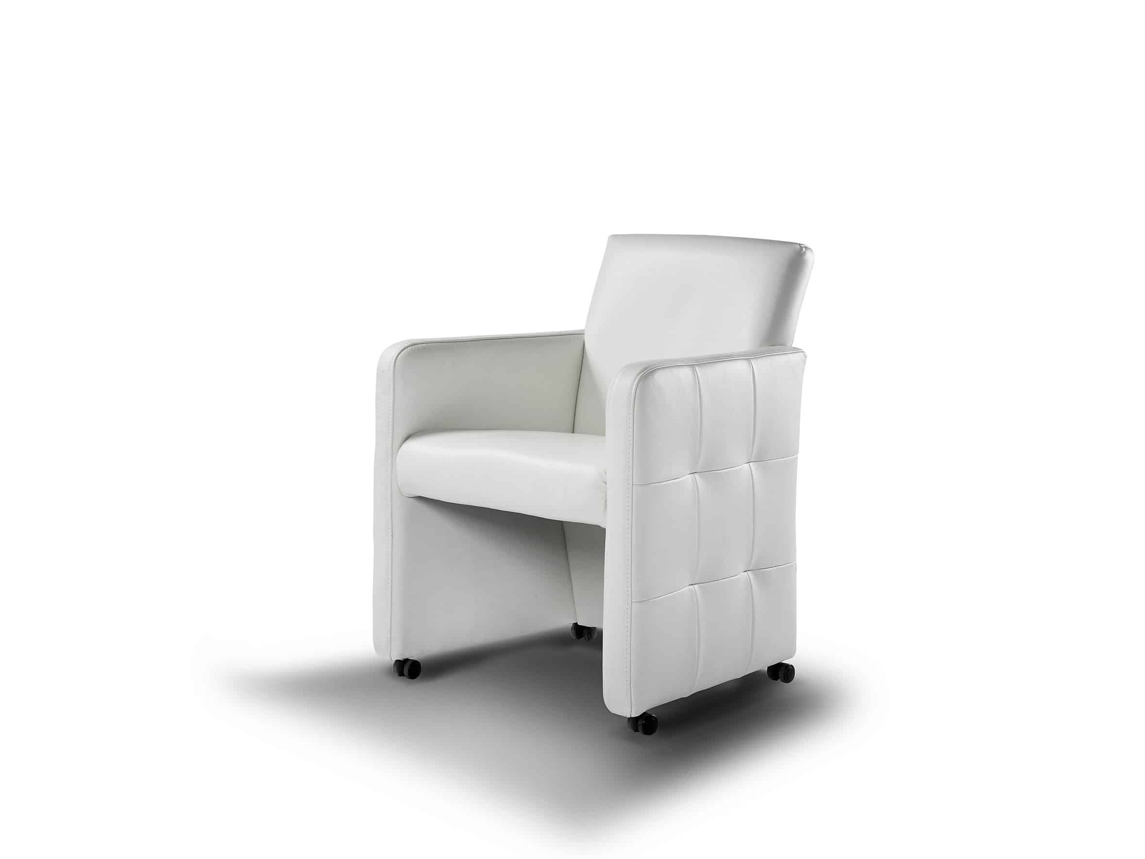 Fotoliile din colectia Galas isi propun sa creeze un mobilier frumos, funcțional și divers, care să ofere interiorului un caracter individual și să formeze locul central de întâlnire pentru membrii familiei și pentru oaspeți.